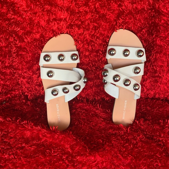 So cute summer-ready sandals by Marc Fisher - Picture 5 of 5